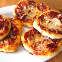 mini pizzas for fun pizza night