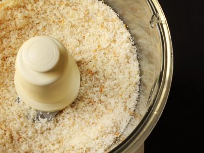 breadcrumbs in food processor