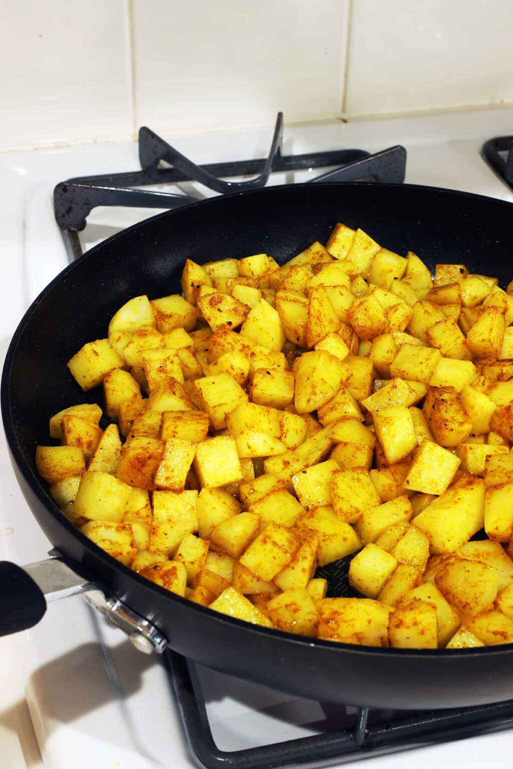 The BEST Curried Potatoes Recipe (Just 5 Ingredients!)