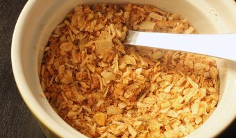 bowl of dry onion soup mix