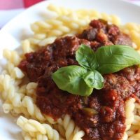 Slow Cooker Beef Ragu with Mushrooms and Peppers