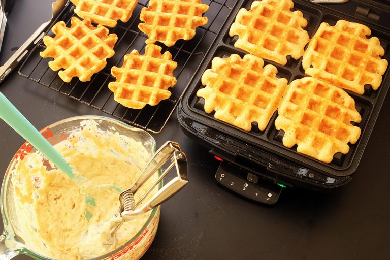 EASY Oatmeal Waffles (Three Ways to Meal Prep It!)