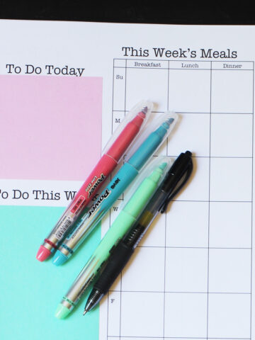 weekly planner for meals and to-do's.