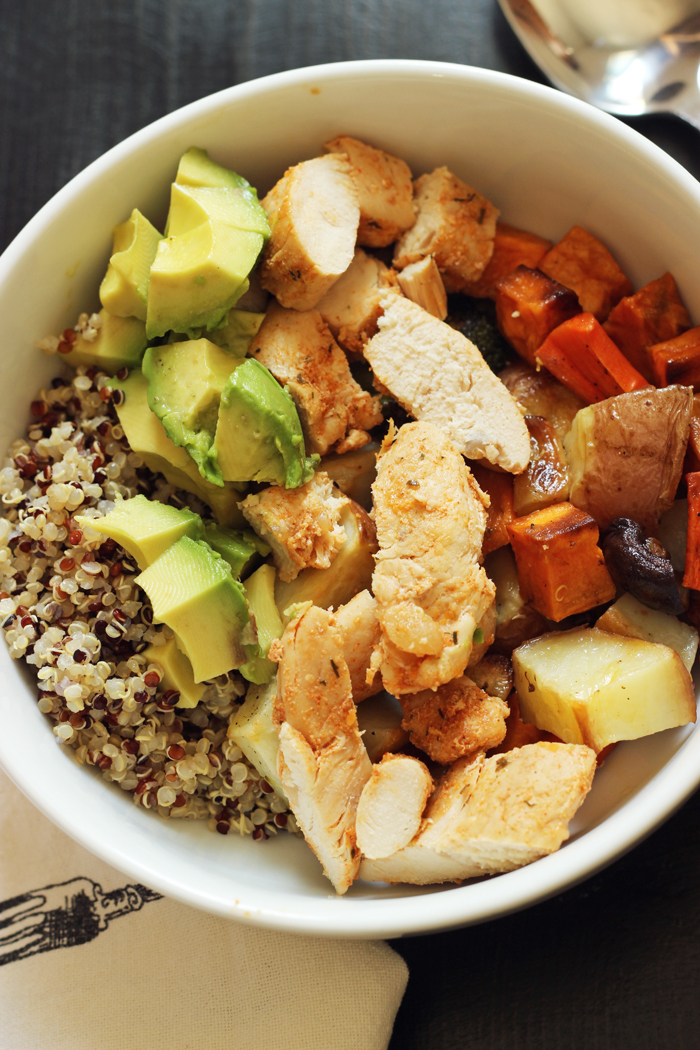 A bowl of quinoa and chicken