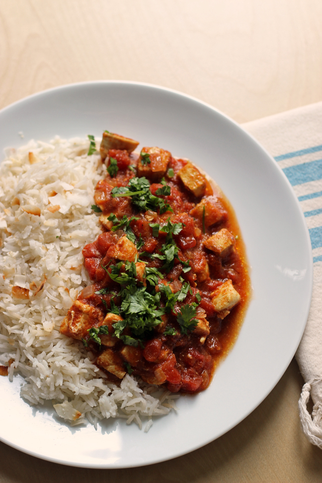 plate of Chicken Tikka Masala and rice 