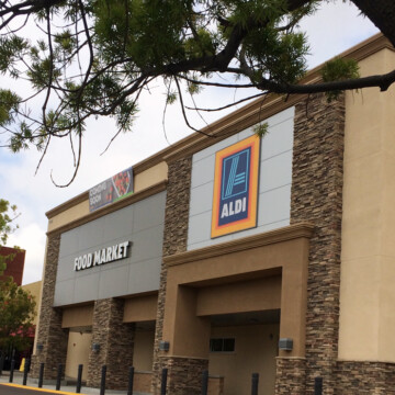 Aldi grocery store frontage