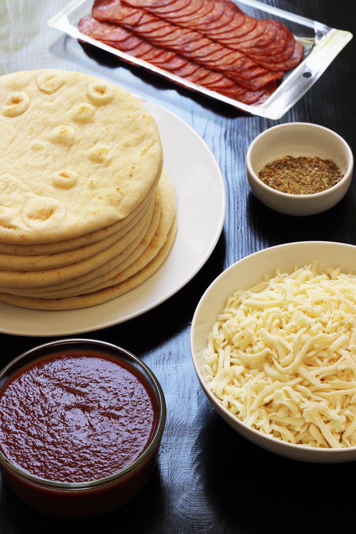 ingredients for pita bread pizza