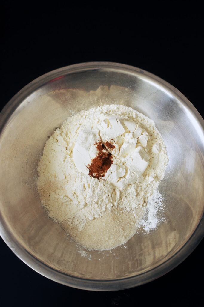 muffin mix plus cinnamon in bowl