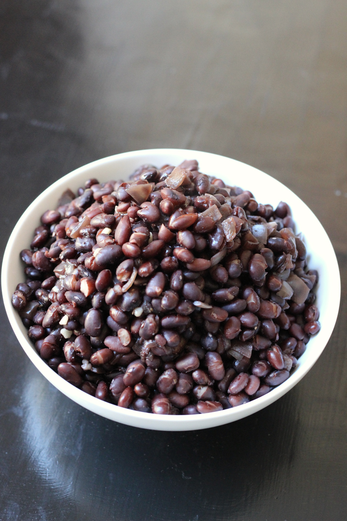 cooked black beans in a bowl