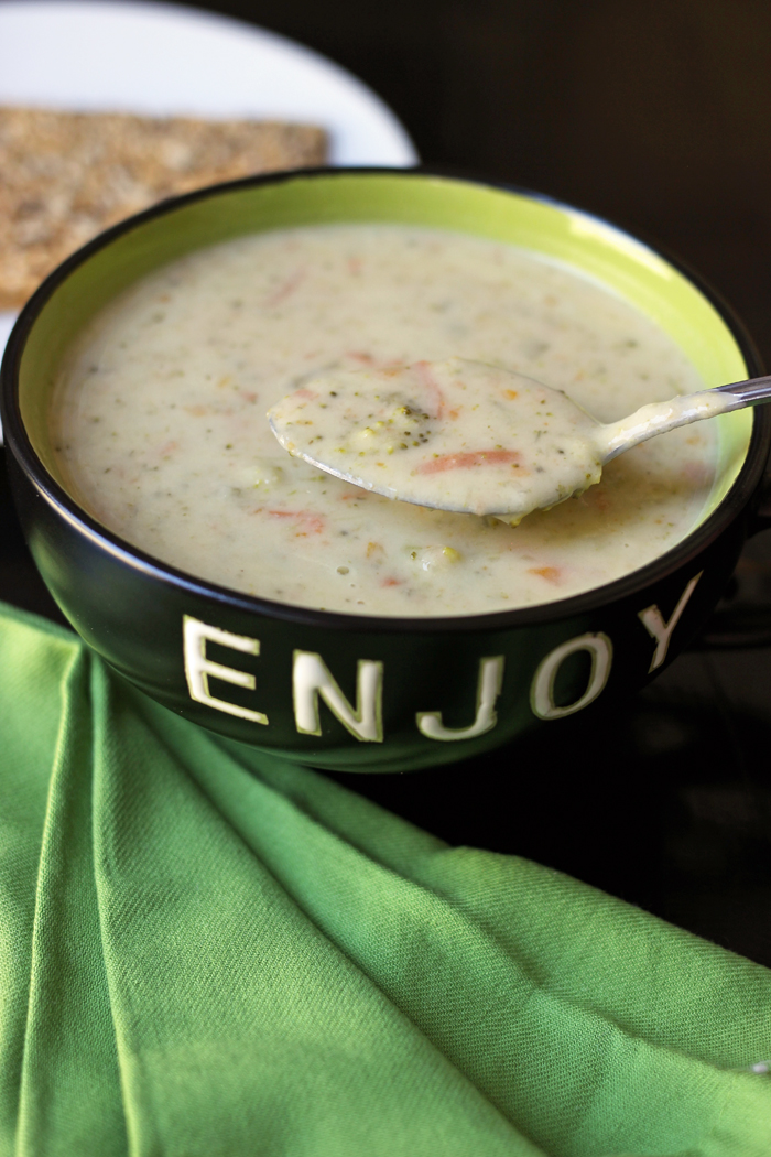 bowl of broccoli cheese soup