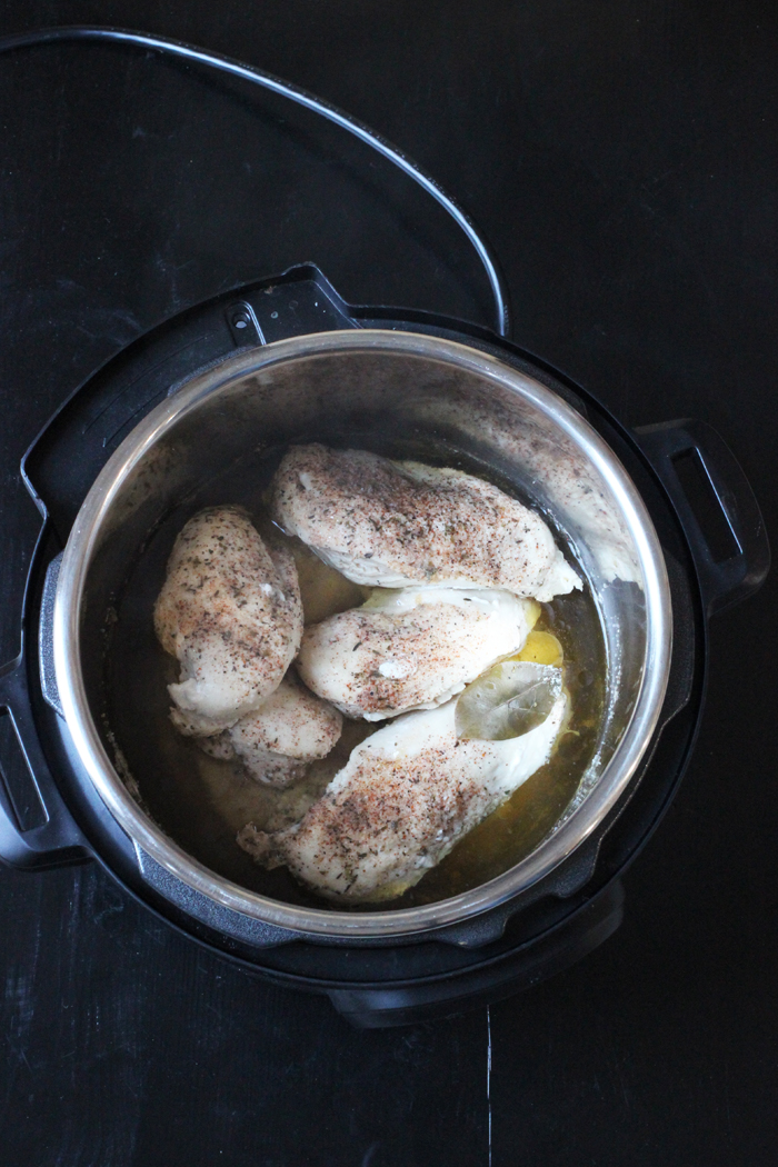 poached chicken breasts in an instant pot