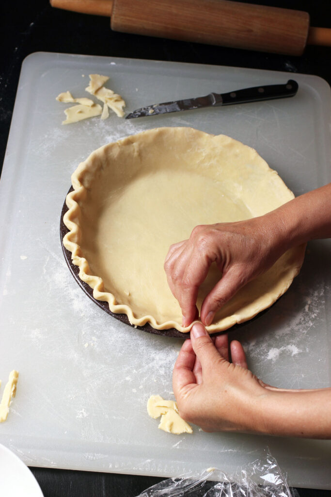 crimping single pie crust