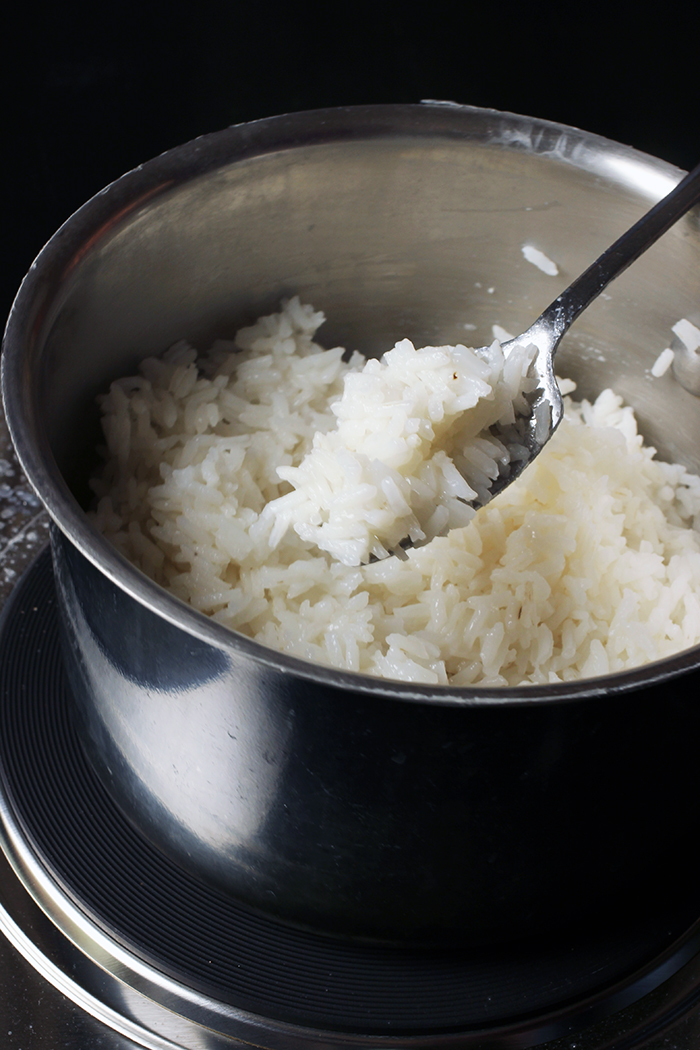 How to Cook Rice on the Stove