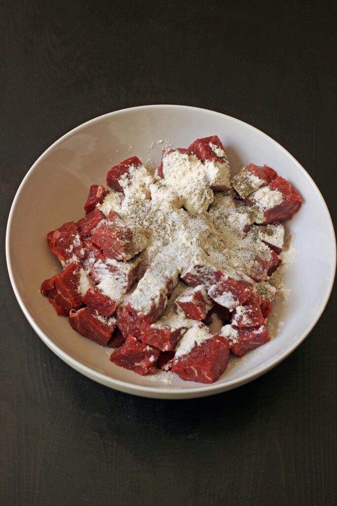 flour and beef in bowl