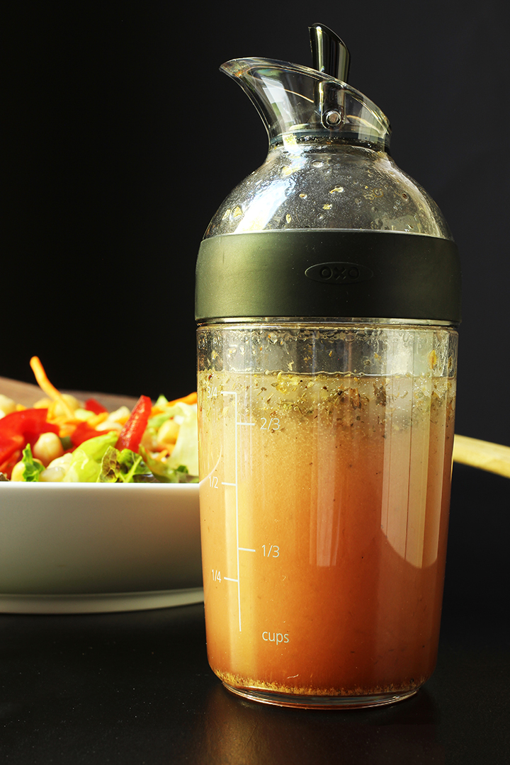 LifeTime Brands Dressing Shaker, Recipe Salad