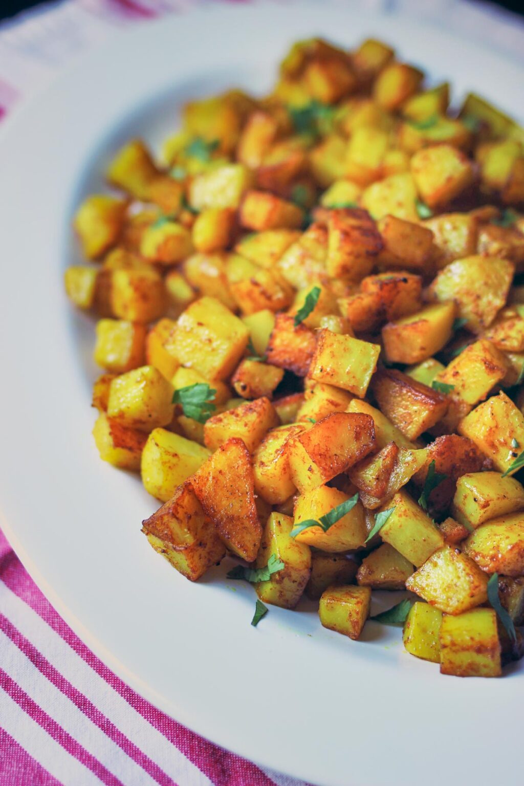 The BEST Curried Potatoes Recipe (Just 5 Ingredients!)