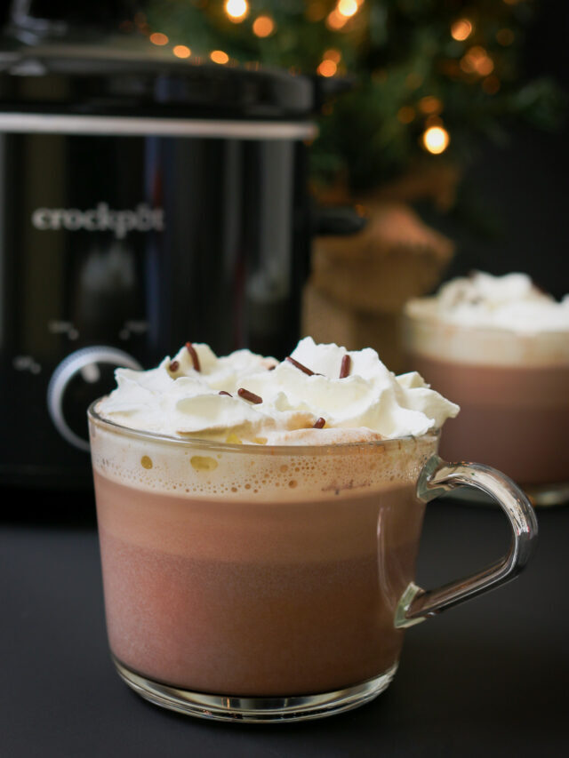 How to Make Crockpot Hot Chocolate