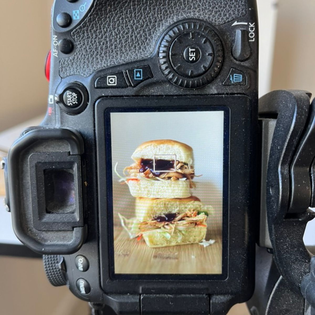 stacked sliders in the view finder of an DSLR camera.