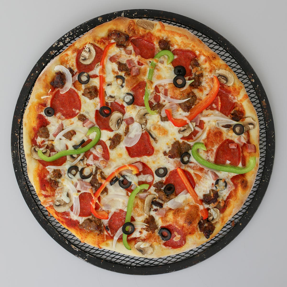 the baked supreme pizza round.